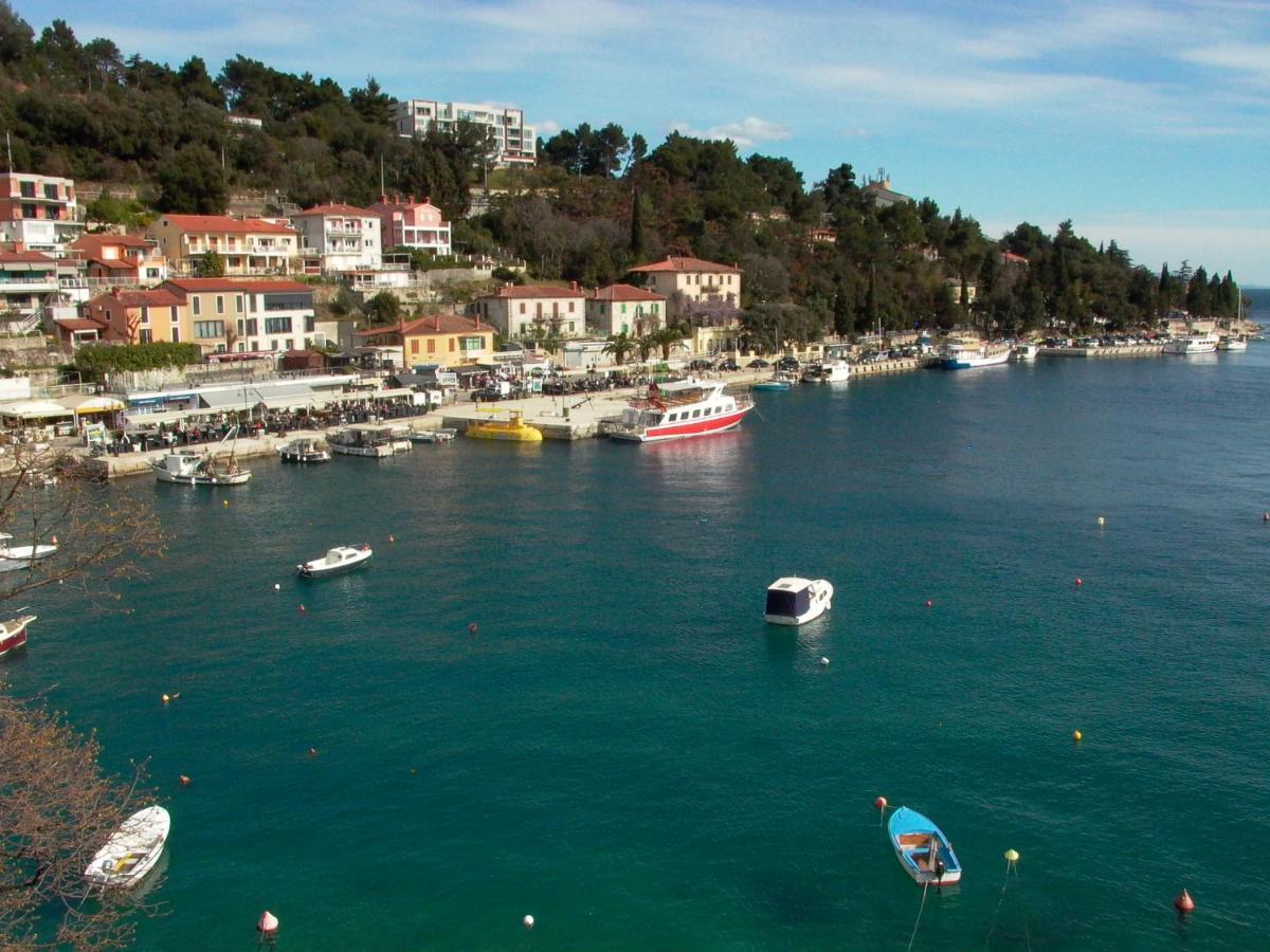Beautiful Seaside 2 Bedroom Apartment Babina Rabac Exterior foto