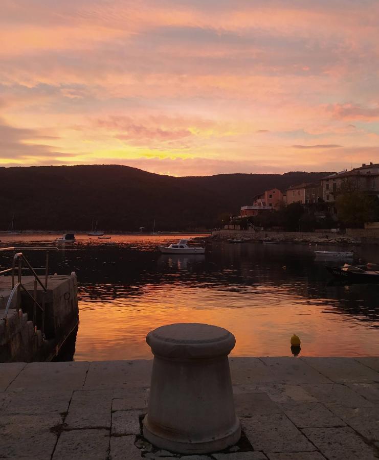 Beautiful Seaside 2 Bedroom Apartment Babina Rabac Exterior foto