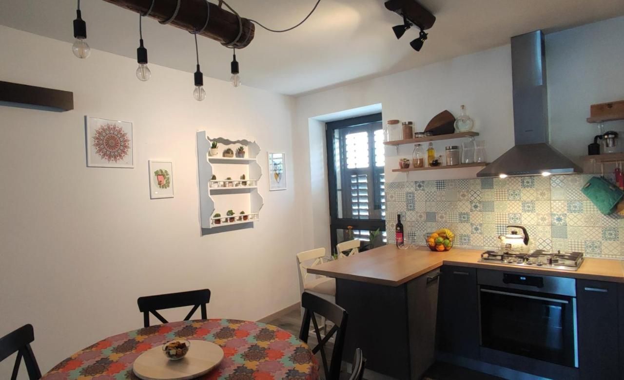 Beautiful Seaside 2 Bedroom Apartment Babina Rabac Exterior foto